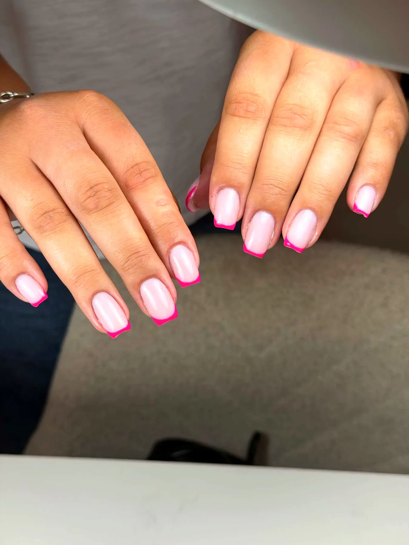 Réalisation ongles chez Louvéa — pose 8
