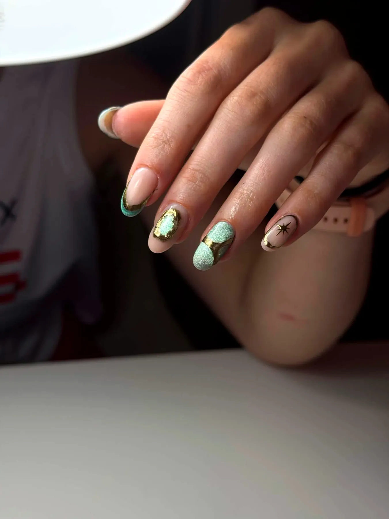 Réalisation ongles chez Louvéa — pose 31
